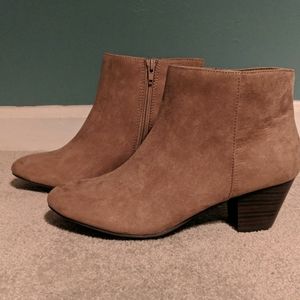 Fleur taupe booties